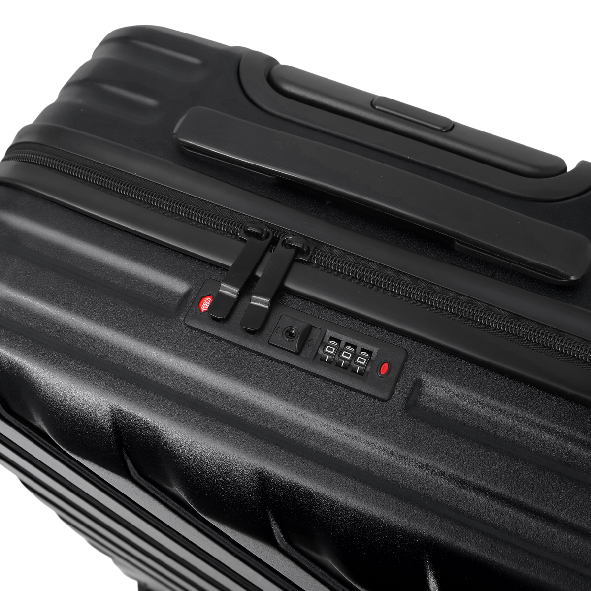 Nomado Horizon 2.0 suitcase in black with a TSA lock and a zipper – close-up