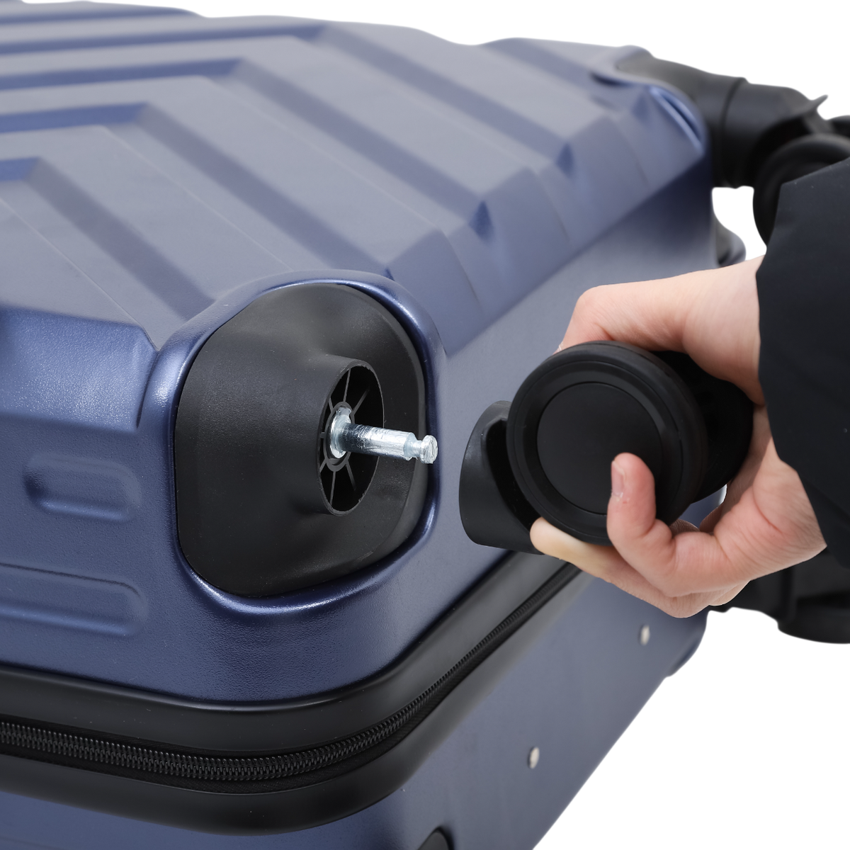 Nomado Horizon 2.0 suitcase in blue with removable wheels – close-up